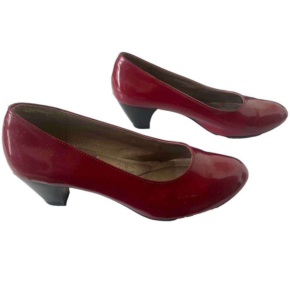 Soft Style Hush Puppies Company Red Heeled Shoes